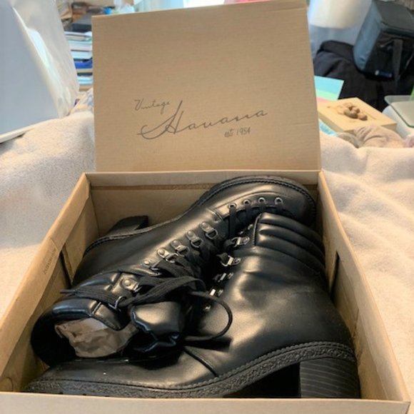 Emily| Vintage Look Boots